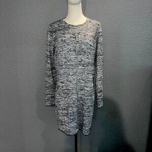 Athleta Destiny Tech dress Black & White Heathered Long Sleeves Pockets Stretchy